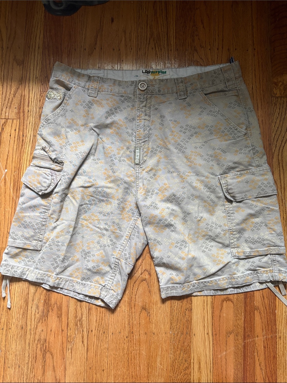 LRG - Men’s Beige Cargo Shorts with Subtle Tan Print